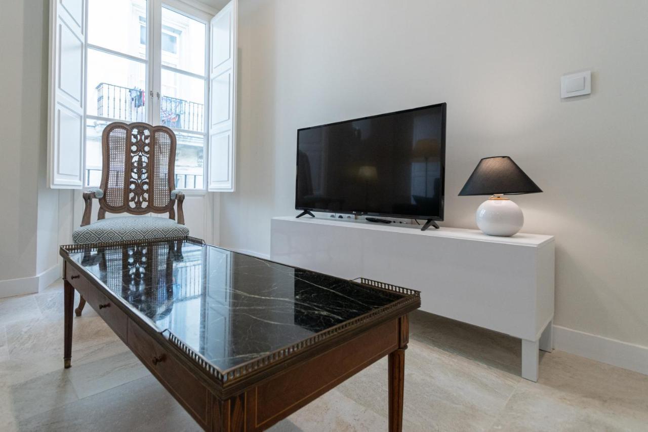 Wonderland Apartment *